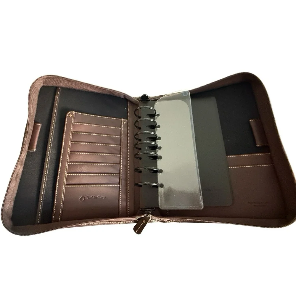 Franklin Covey Zip Binder Only Brown Full Grain Leather 7 Rings 9.5x7.5x1.5